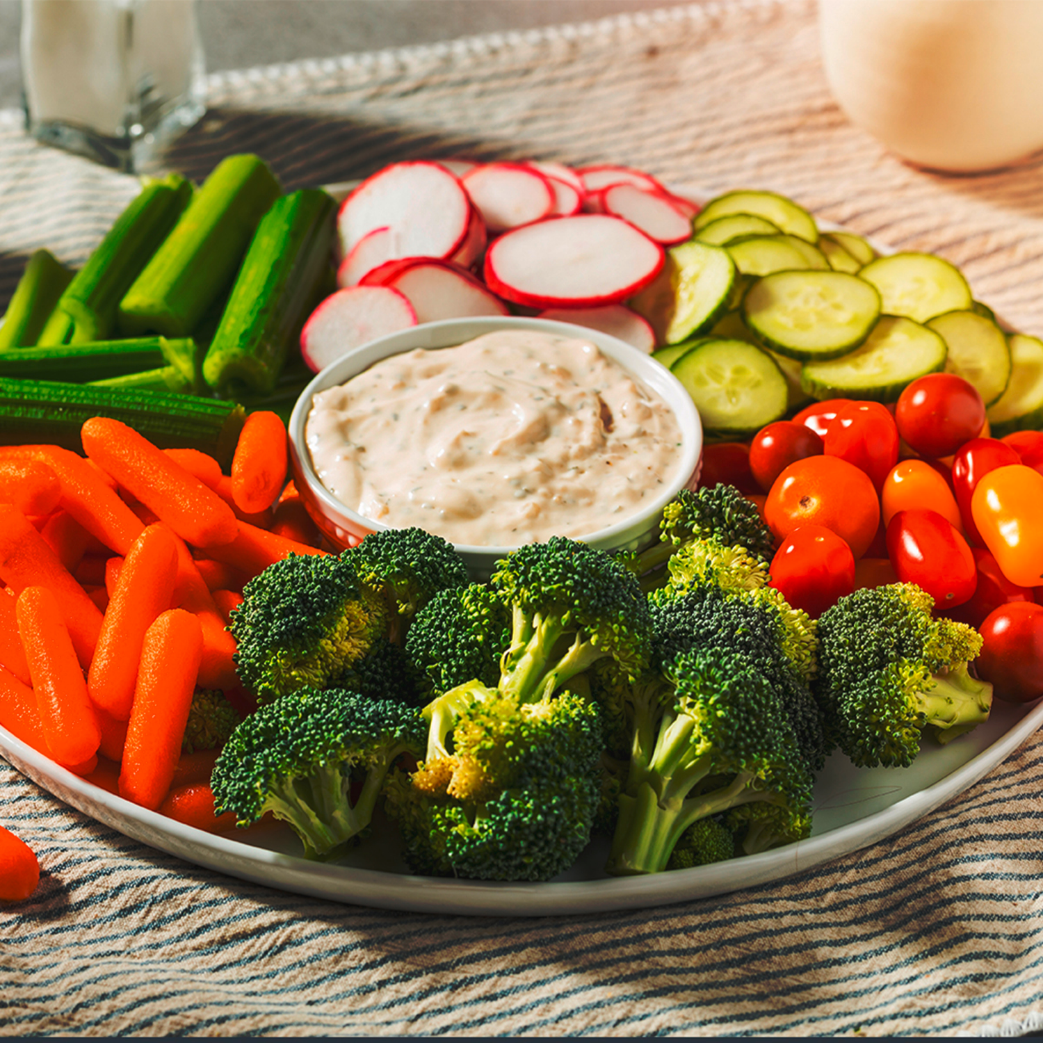 slide 5 of 8, Sir Kensington's Truffle Garlic Aioli Spread & Dressing - 12oz, 12 oz