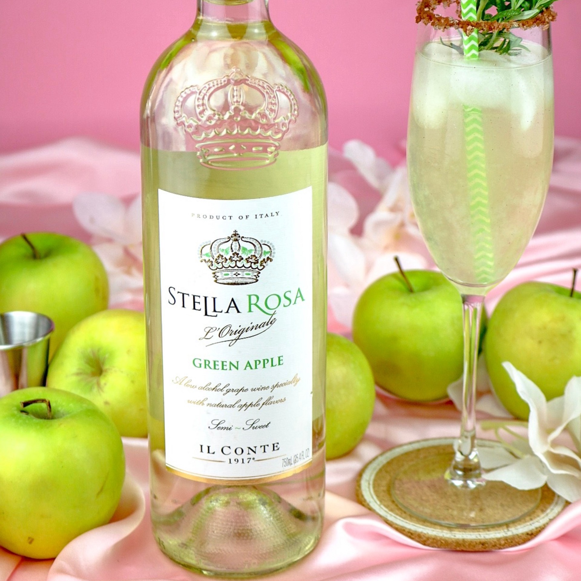 slide 4 of 9, Stella Rosa Green Apple Semi-Sweet White Wine 750 ml, 750 ml