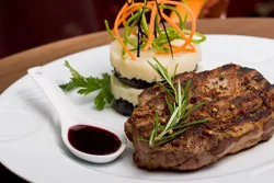 Weis Quality Thin-Sliced Family Pack Pork Chopscenter Cut