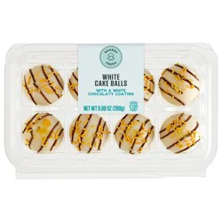 Bakery Fresh Graduation Cake Poppers