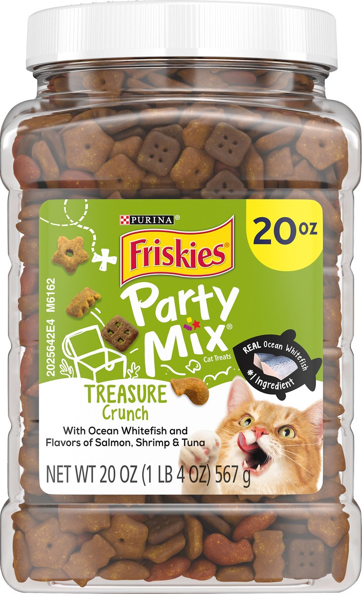 slide 1 of 7, Friskies Party Mix Treasure Crunch Cat Treats 20 oz, 20 oz