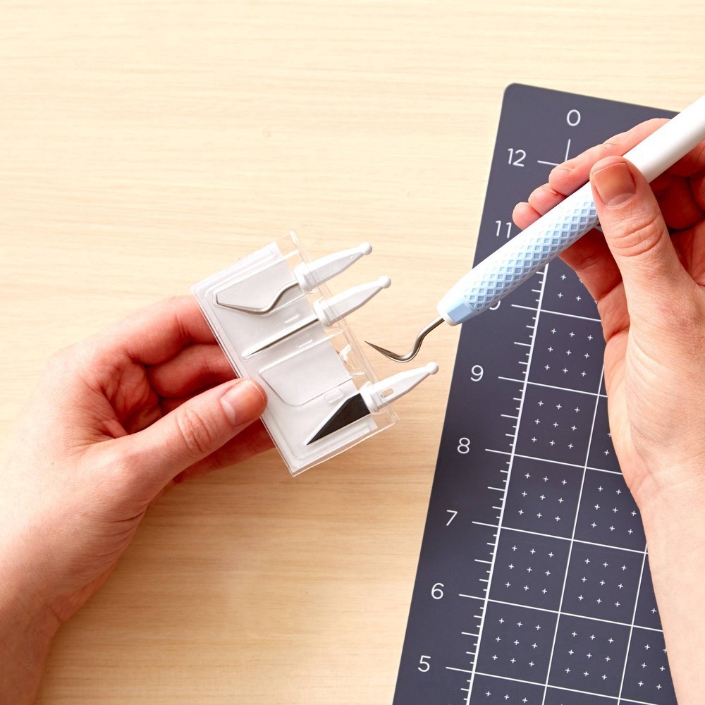 slide 3 of 5, Cricut TrueControl Weeding Kit, 1 ct