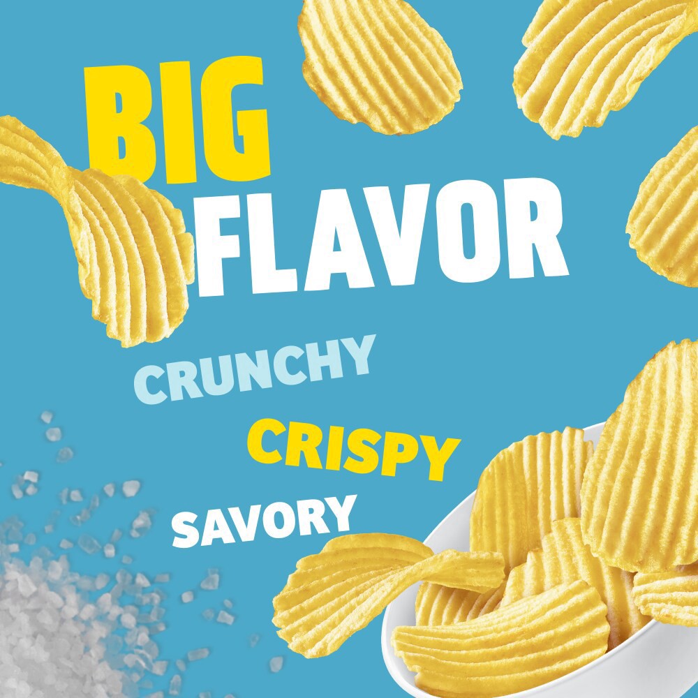 slide 3 of 4, Kroger Lightly Salted Wavy Potato Chips, 7.75 oz