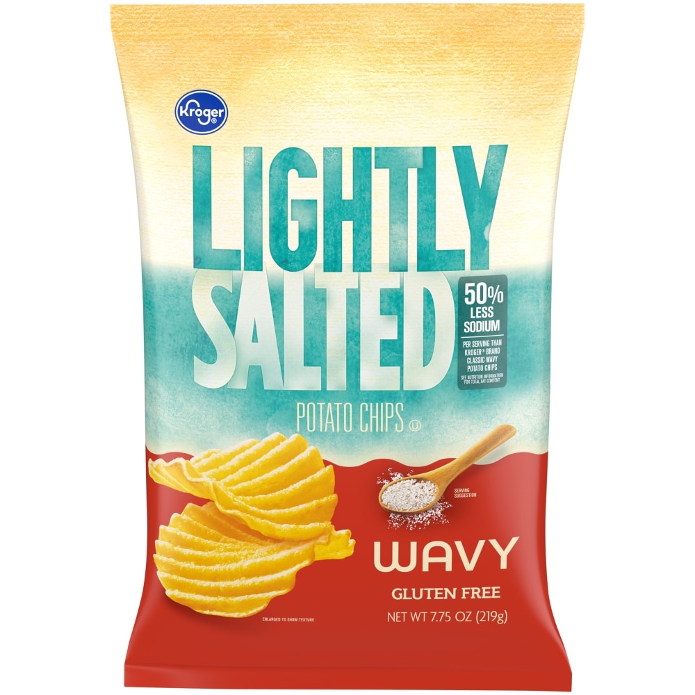 slide 1 of 1, Kroger Lightly Salted Wavy Potato Chips, 7.75 oz