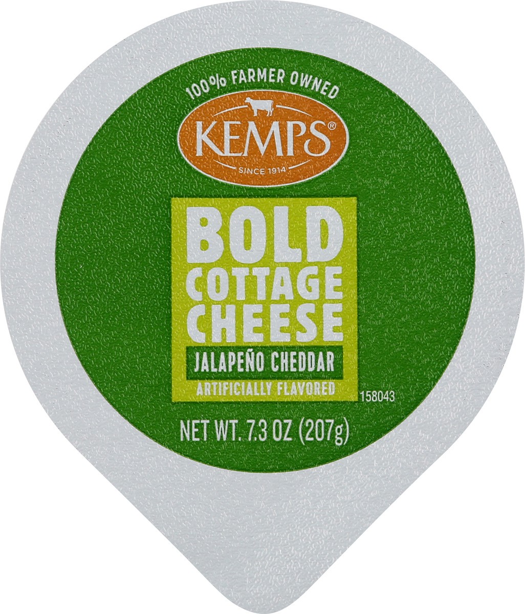 slide 8 of 13, Kemps Small Curd 4% Milkfat Min Bold Jalapeno Cheddar Cottage Cheese 7.3 oz, 7.3 oz