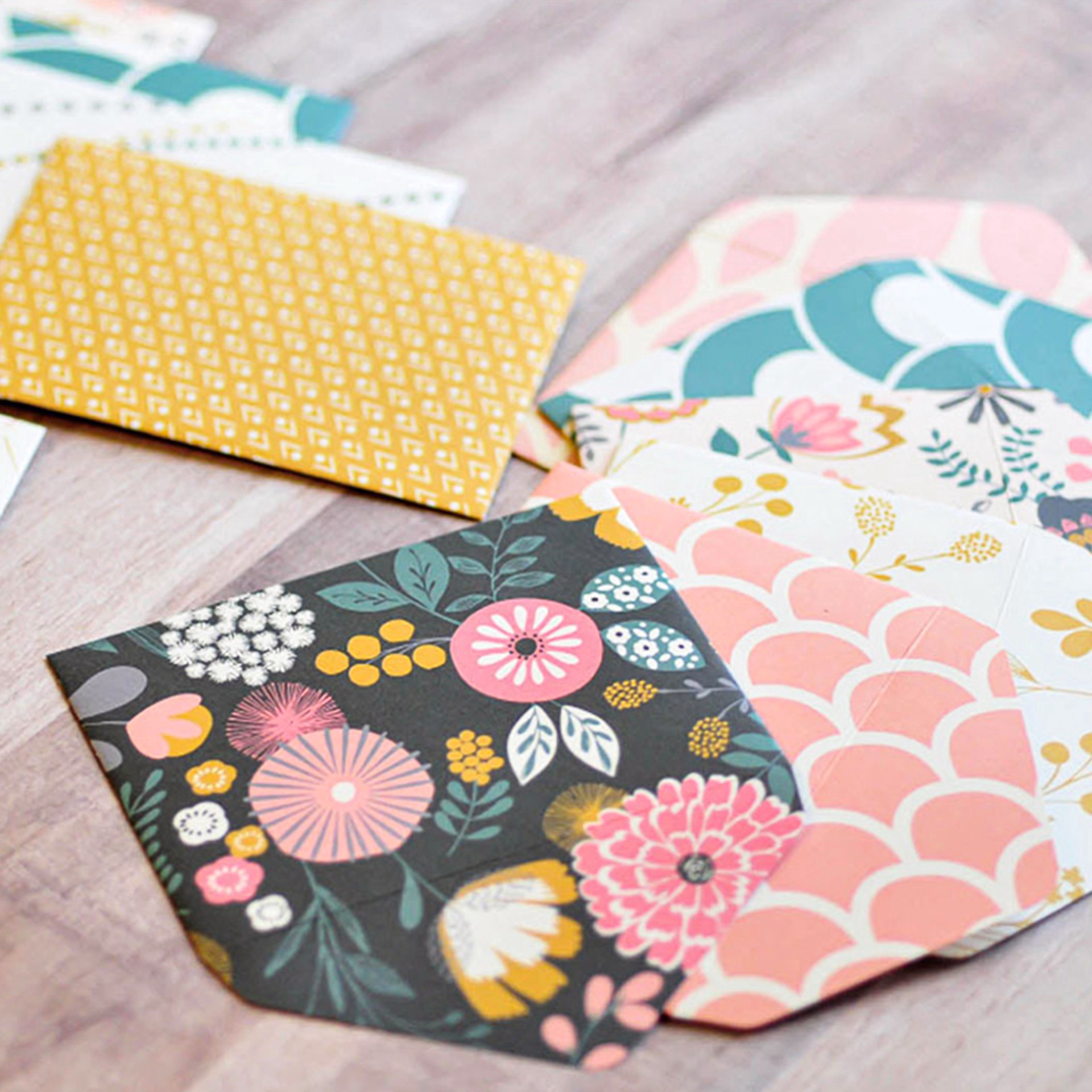 slide 4 of 6, Corner & Notch Punch By Recollections, 8 mm corner size