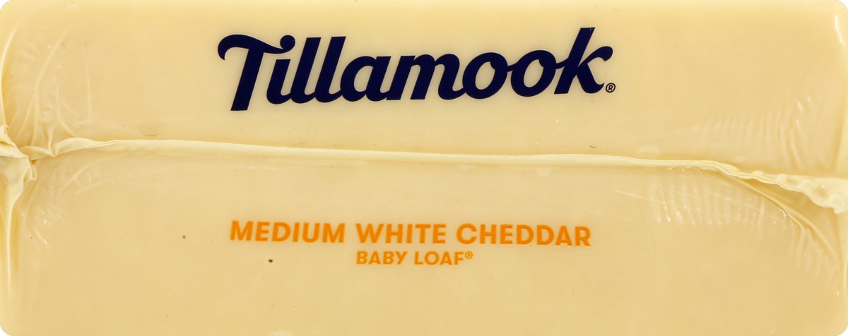 slide 3 of 10, Tillamook Medium White Cheddar Cheese Block, 32 oz