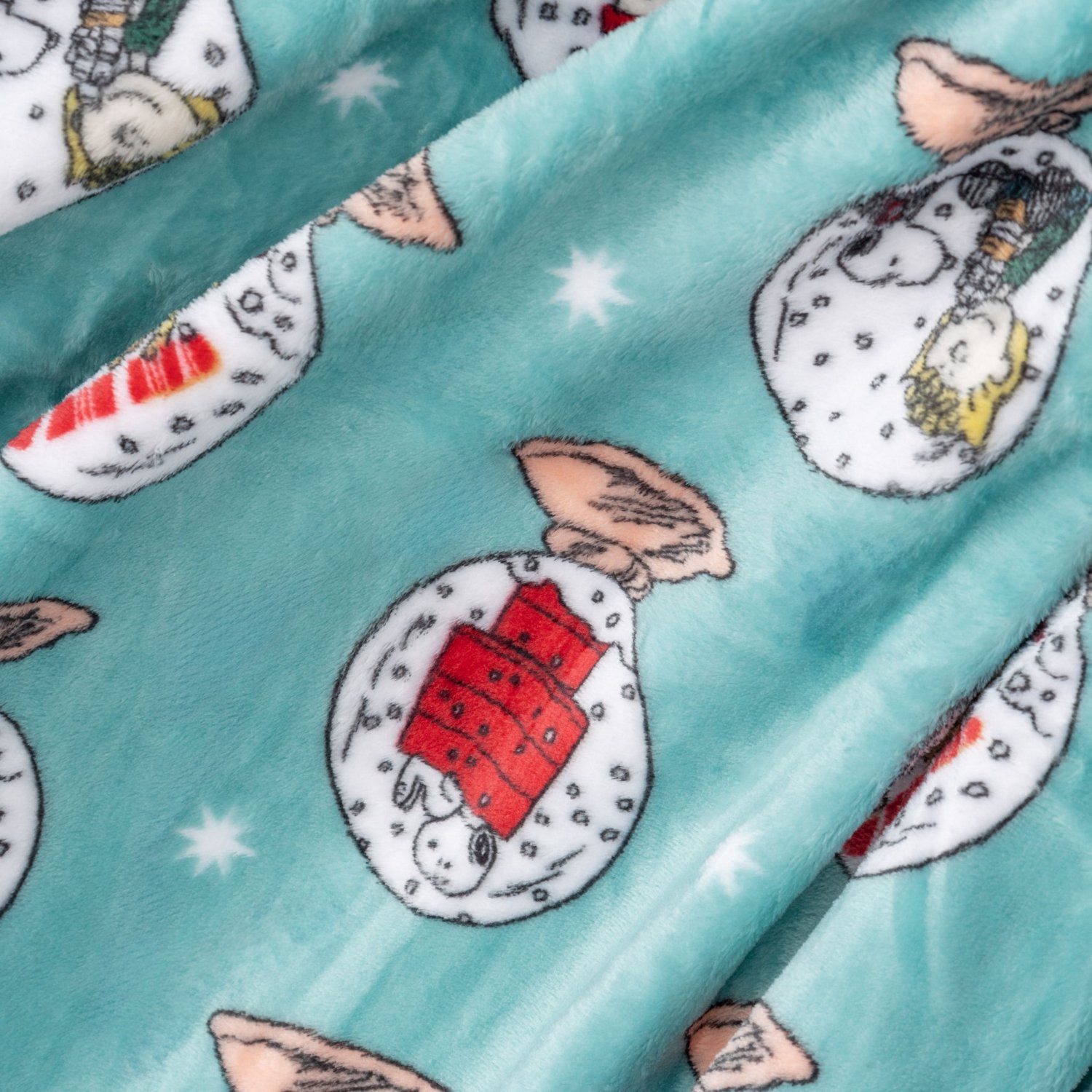 slide 3 of 6, Peanuts Snoopy Snow Globes Velvetloft Throw Blanket, 50 X 60 In, 1 ct