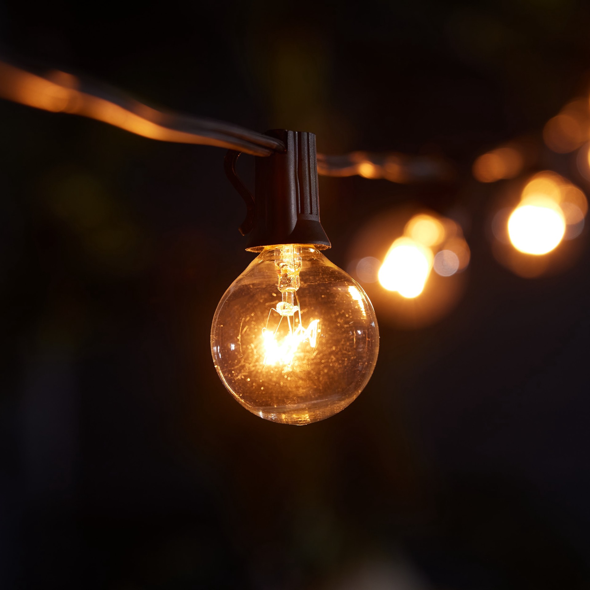 slide 4 of 6, Harbor Breeze 13-ft Plug-in Black Indoor/Outdoor String Light with 10 White -Light Incandescent Globe Bulbs, 1 ct