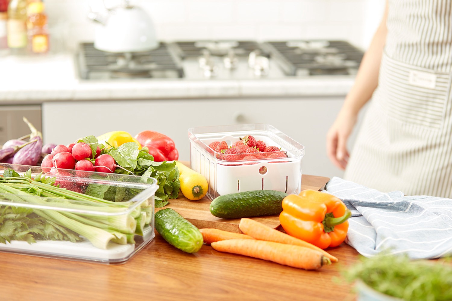 slide 4 of 6, iDesign Multisize Plastic BPA-Free Reusable Food storage container with Lid, 1 ct