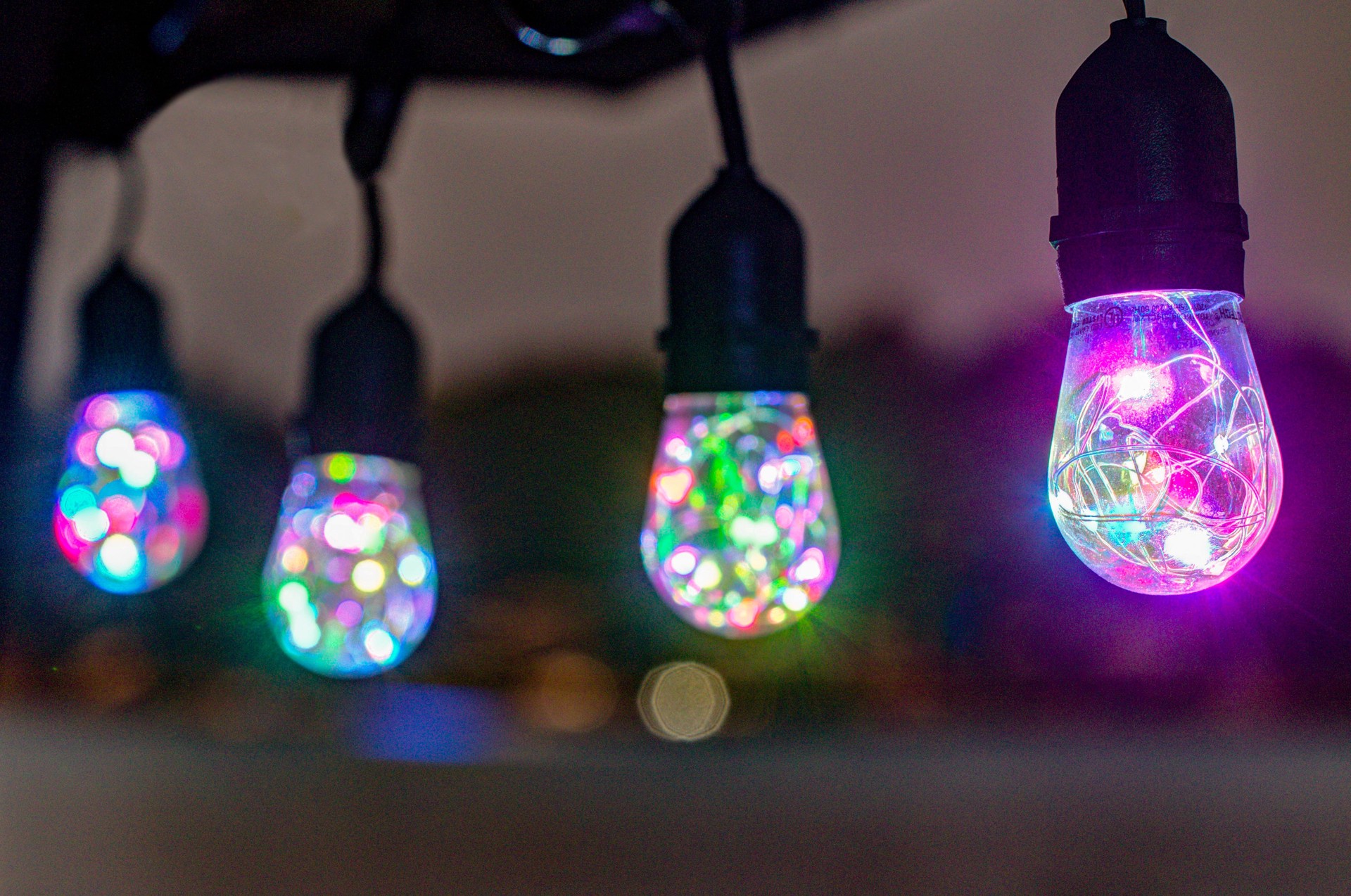 slide 5 of 6, Utilitech 40 -Watt EQ S14 Full spectrum Medium base (E-26) LED General purpose Light Bulb 2 -Pack, 1 ct