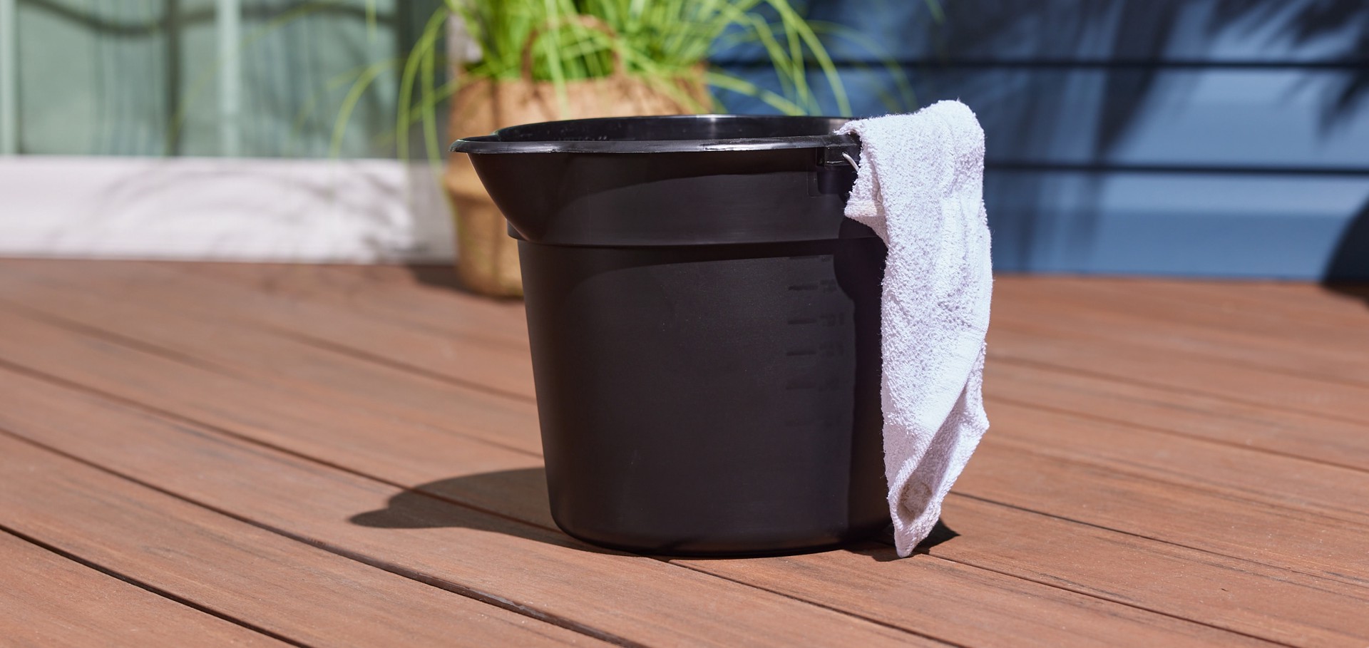 slide 4 of 6, United Solutions 12-quart Plastic General bucket, 1 ct