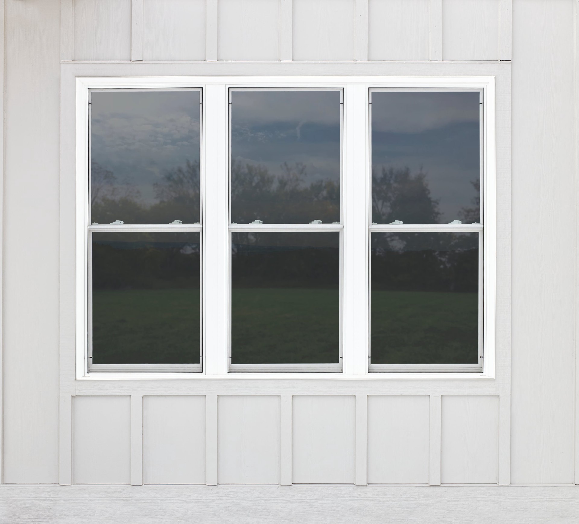 slide 5 of 6, Pella 150 Series Replacement White Vinyl Low-e Argon Double Hung Window with Grids, Full Screen Included, 1 ct