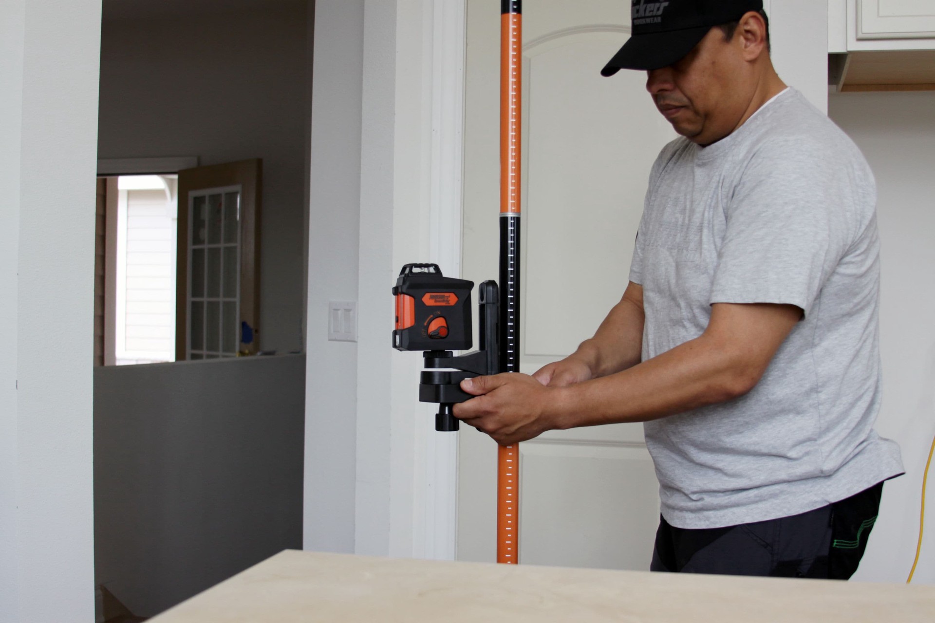 slide 5 of 6, Johnson Level Aluminum Tripod, 1 ct