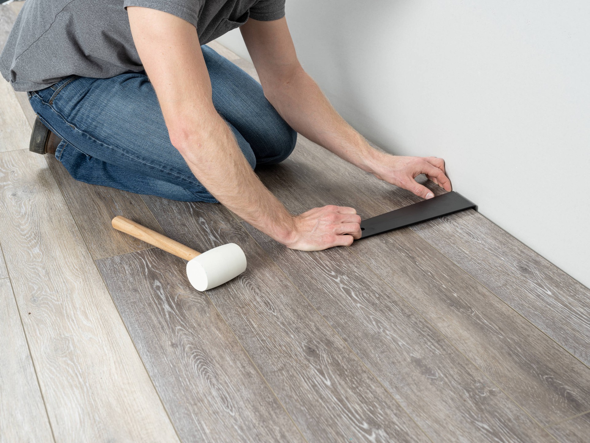 slide 5 of 6, Project Source Flooring 4-pc Installation kit, 1 ct