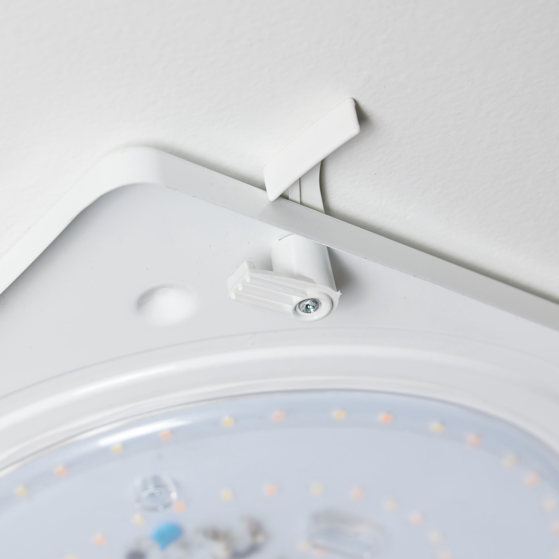 slide 2 of 6, Utilitech 1 -Light 12.3-in Matte White Integrated LED Flush Mount Light, 1 ct