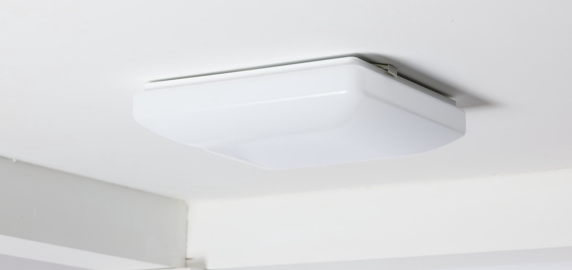 slide 3 of 6, Utilitech 1 -Light 12.3-in Matte White Integrated LED Flush Mount Light, 1 ct