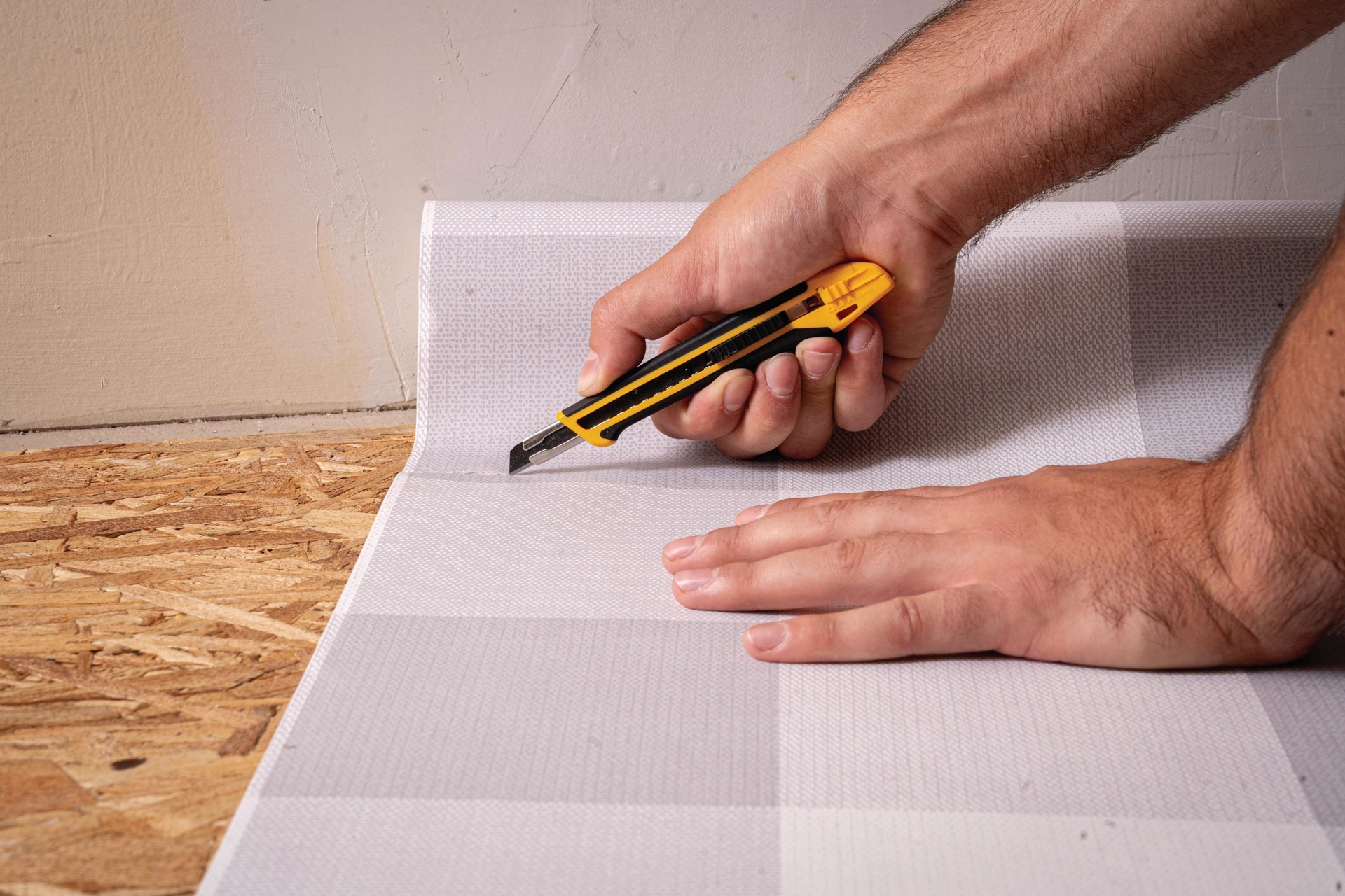 slide 4 of 4, OLFA 9mm 1 -Blade Retractable Utility Knife (with Snap-Off Blade), 1 ct