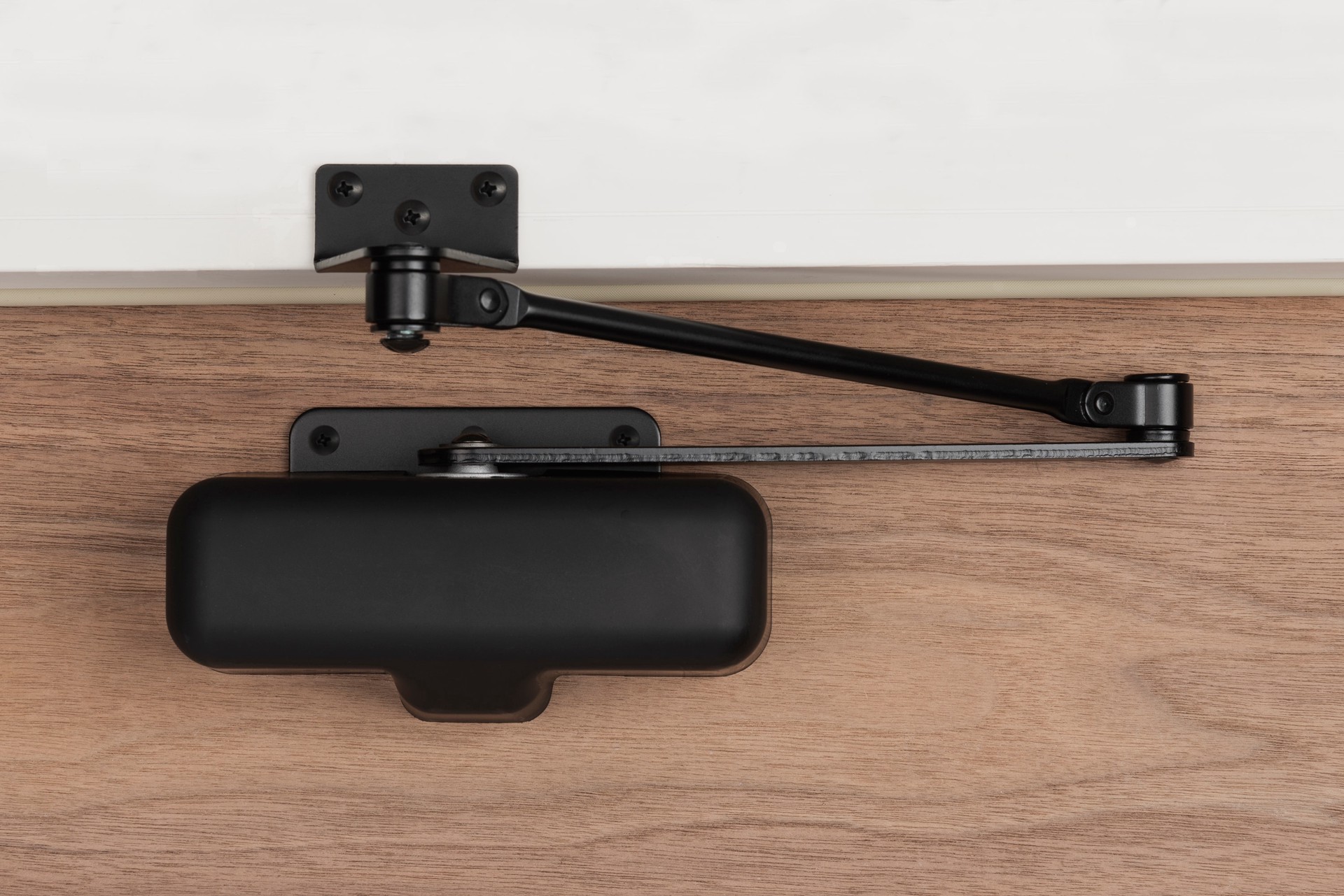 slide 5 of 6, BRINKS COMMERCIAL Light Duty Black Residential Door Closer, 1 ct