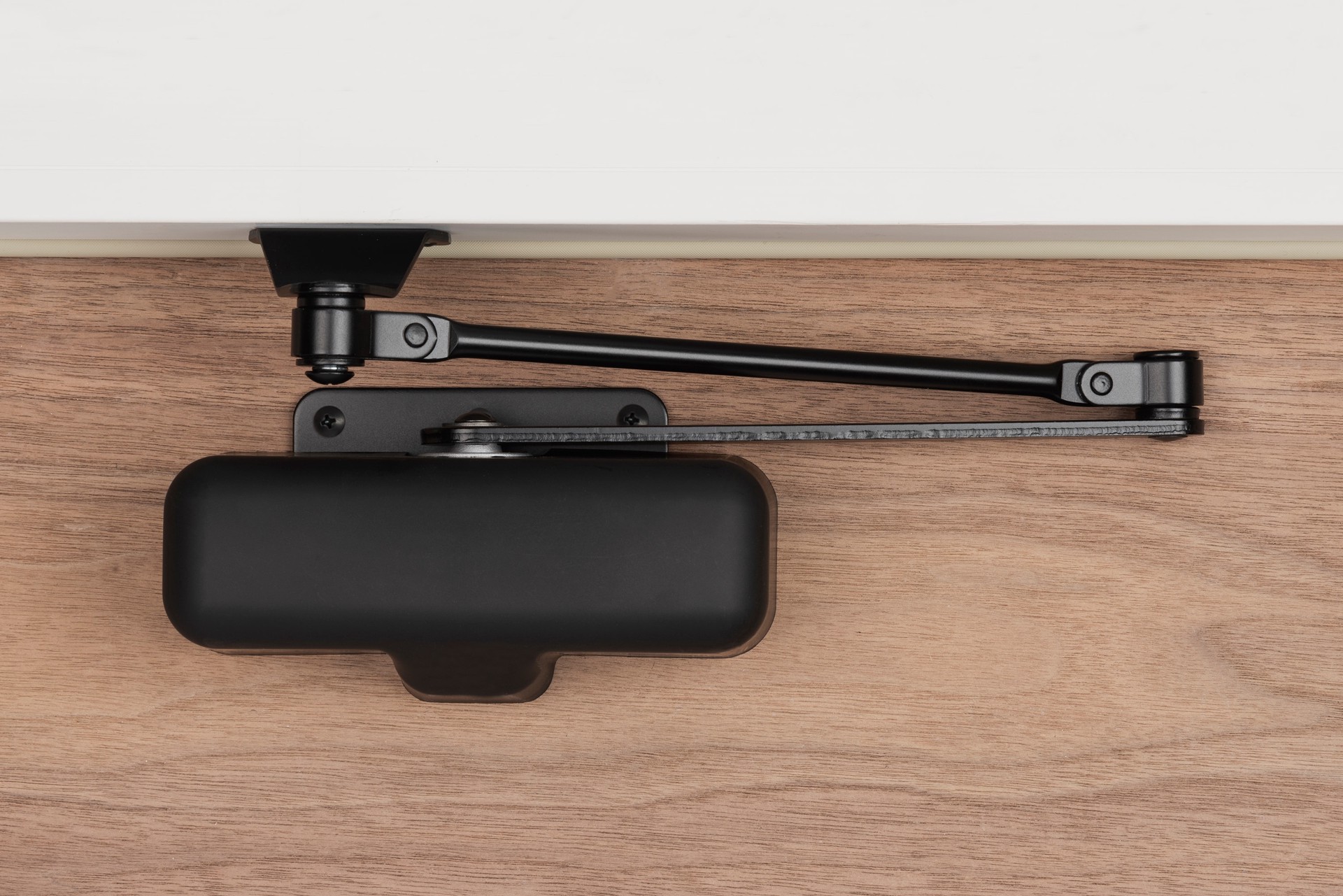 slide 6 of 6, BRINKS COMMERCIAL Light Duty Black Residential Door Closer, 1 ct