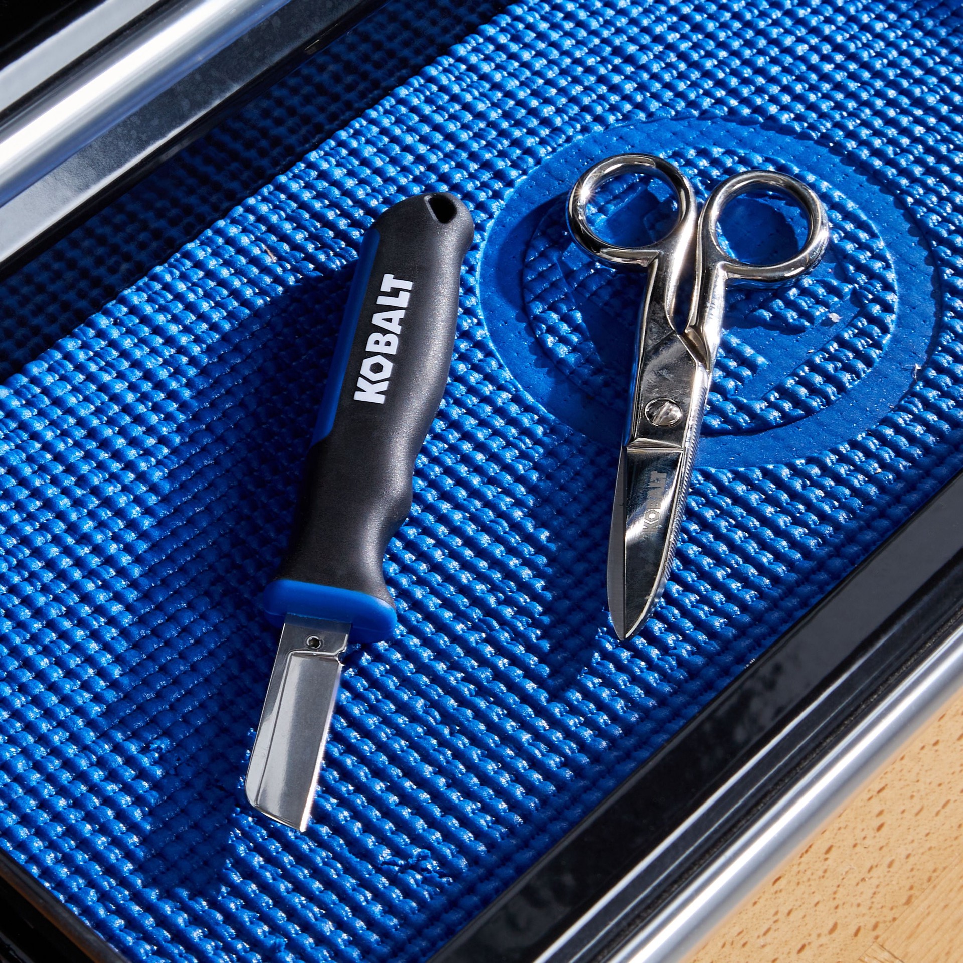 slide 4 of 6, Kobalt Electrician's tool kit, 1 ct