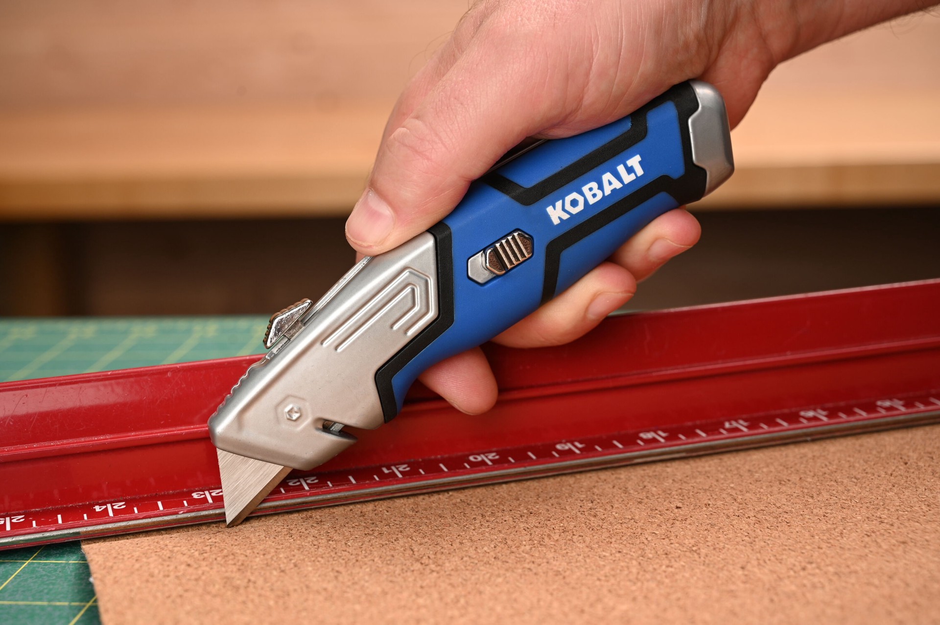 slide 5 of 6, Kobalt 3/4-in 3 -Blade Retractable Utility Knife with On Tool Blade Storage, 1 ct