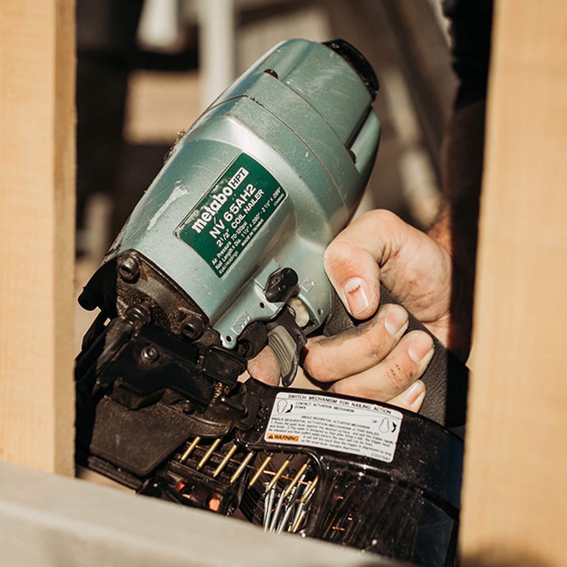 slide 5 of 5, Metabo HPT 2-1/4-in 15 -Degree Hot-dipped galvanized Ring Shank Wire Collated Siding Nails 3600 -Per Box, 1 ct