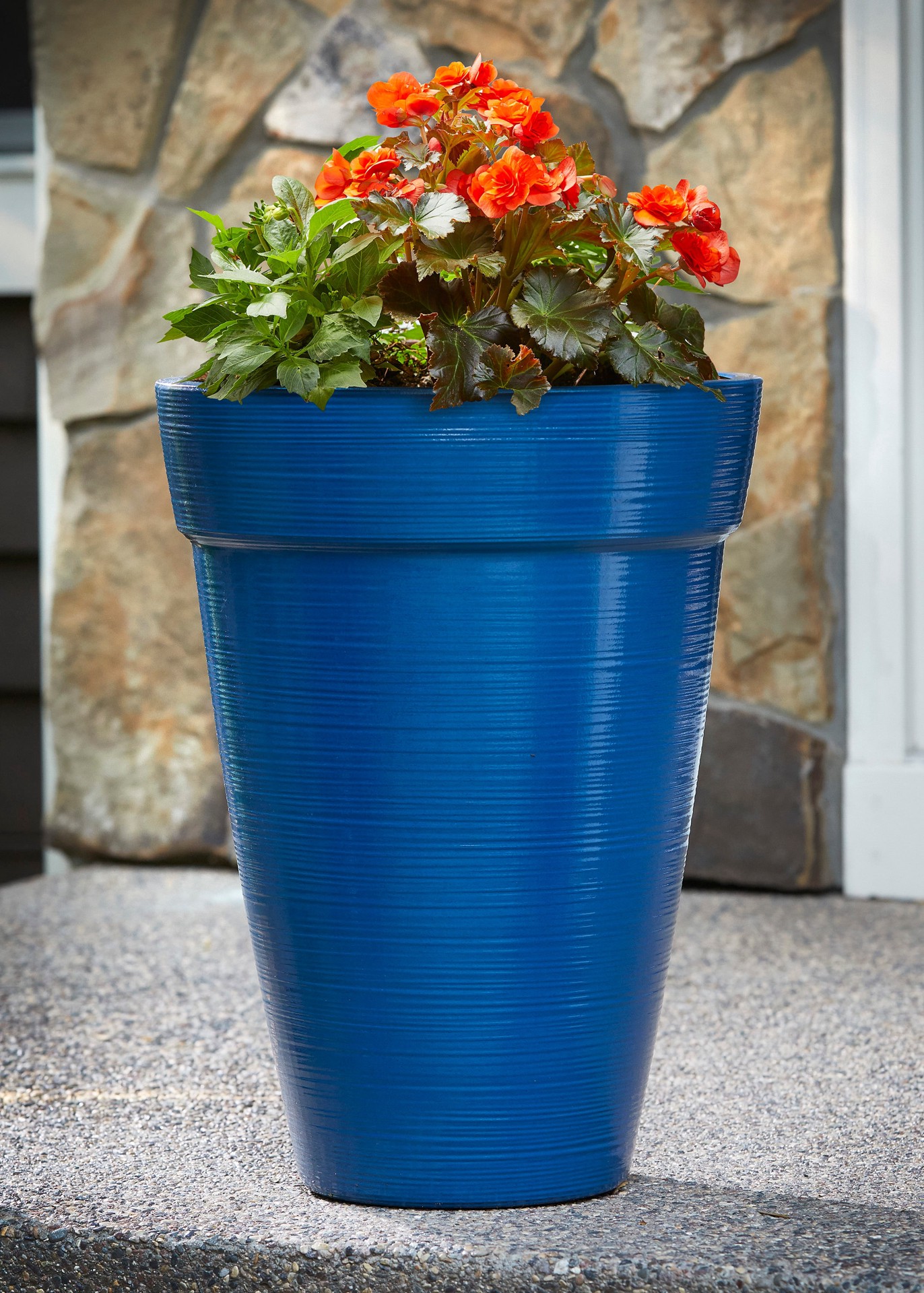 slide 5 of 6, allen + roth Round 15.79-in W x 15.79-in L Blue Resin Indoor/Outdoor Planter, 1 ct