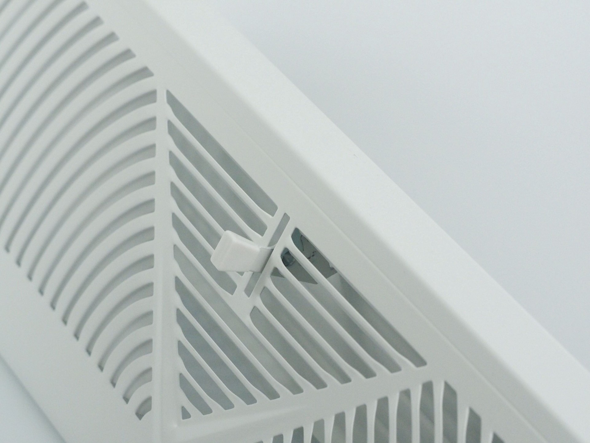 slide 5 of 6, RELIABILT 2-1/2-in x 15-in 180-degrees Steel White Baseboard diffuser ( Outside Width- 18-in ), 1 ct