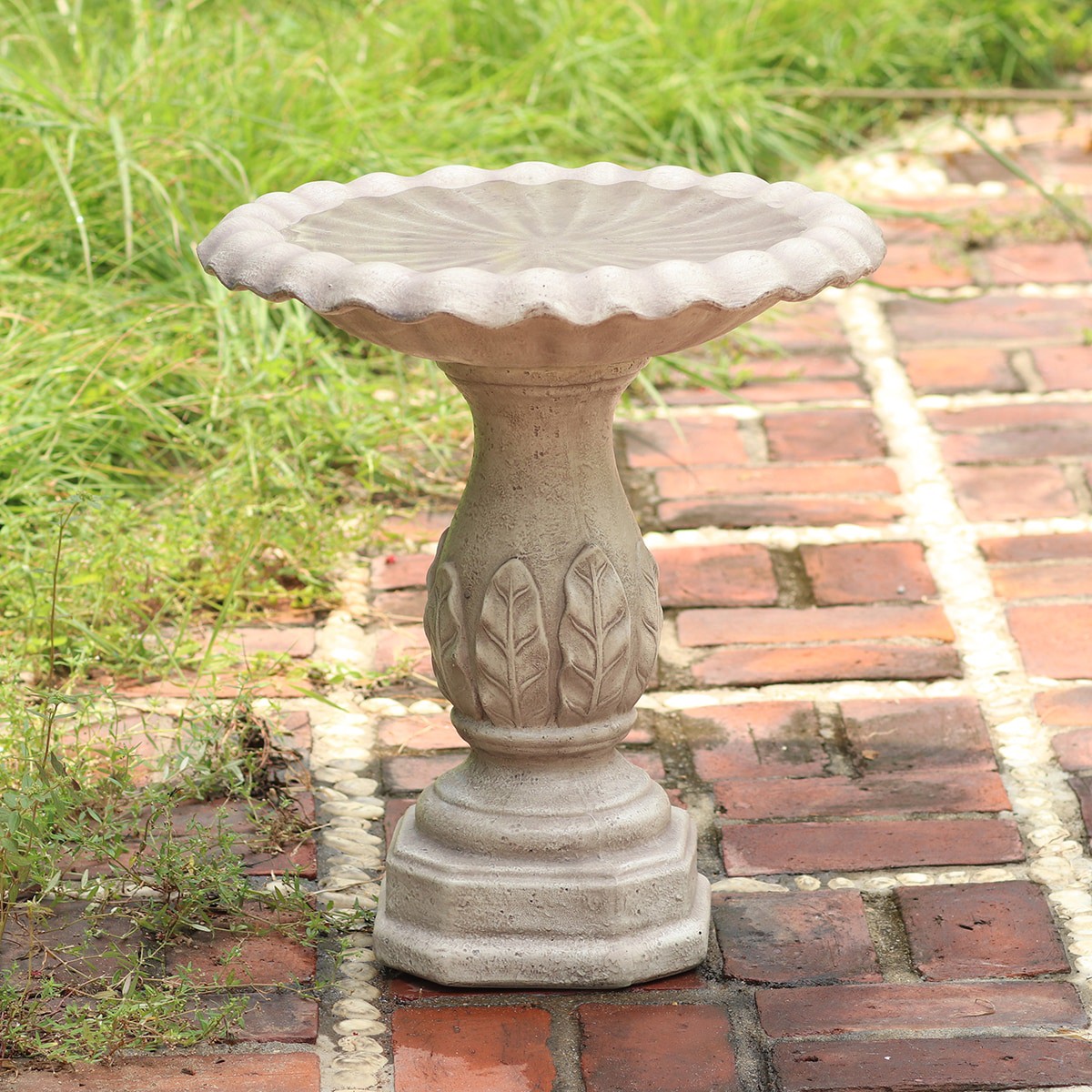 slide 2 of 6, Style Selections Leaf 20-in H White Plastic Complete birdbath, 1 ct