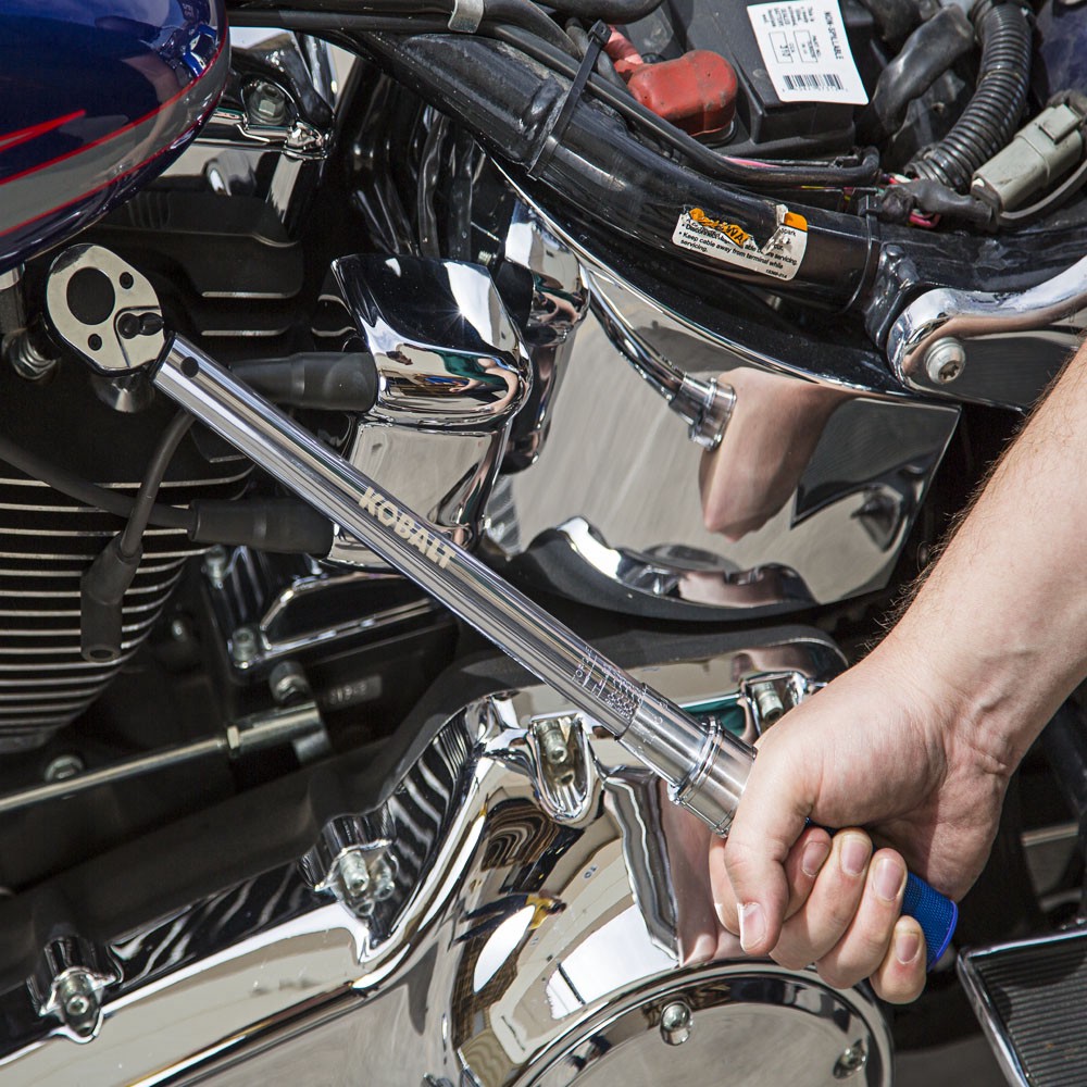 slide 4 of 4, Kobalt 3/8-in Drive Click Torque Wrench 20-ft/lb to 100-ft/lb, 1 ct