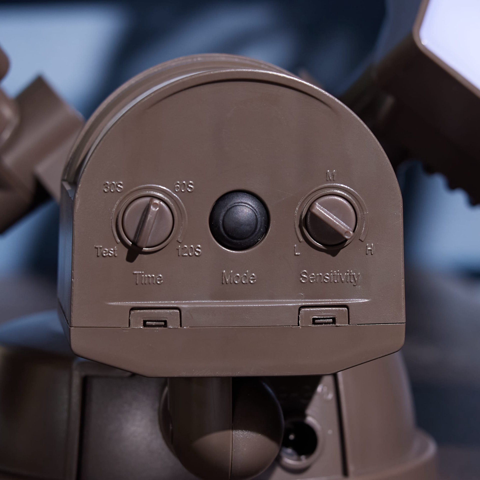 slide 2 of 6, Utilitech 180 -Degree 90 -Wattage Equivalent Solar LED Bronze 2 -Head Motion-Activated Flood Light with Timer 1200 -Lumen, 1 ct