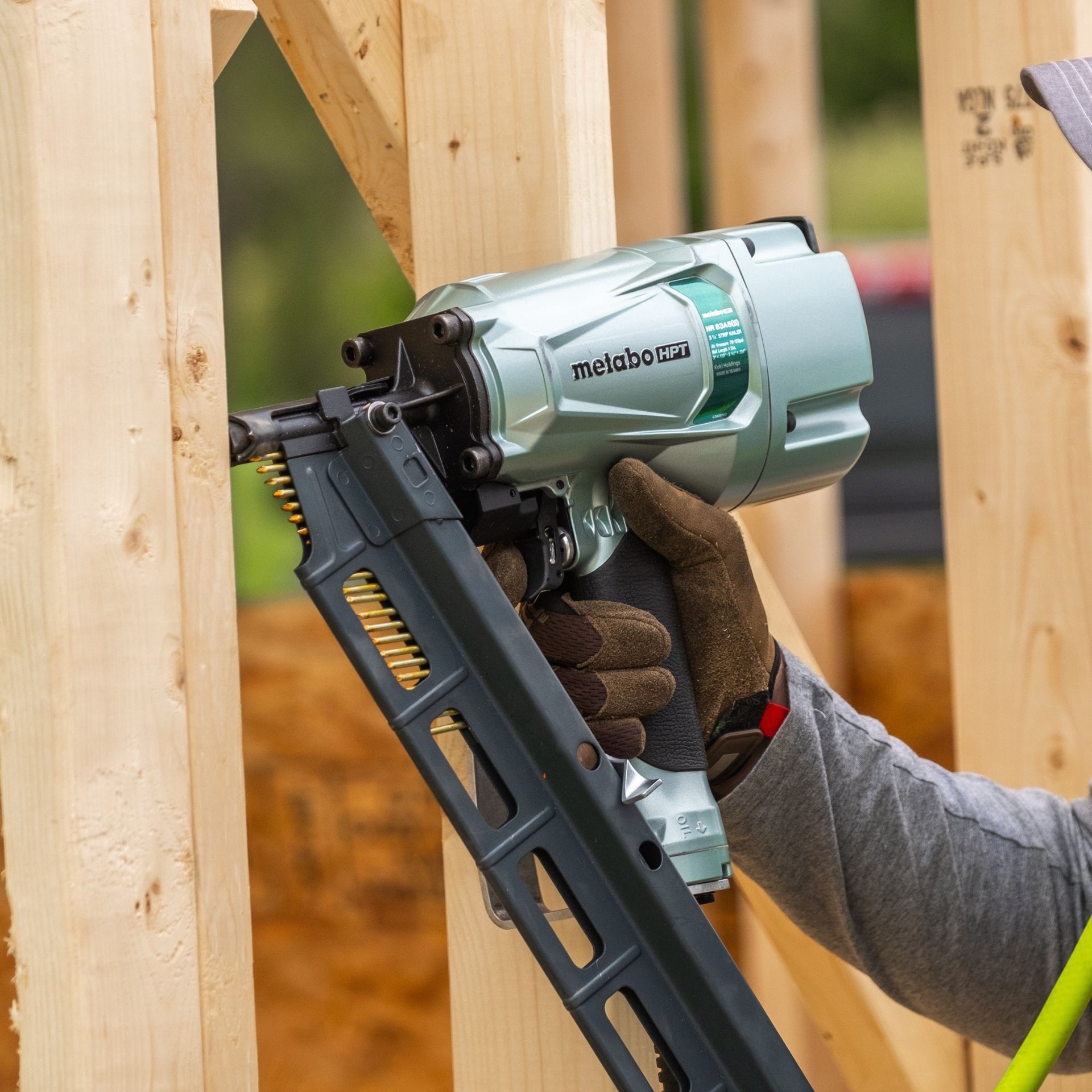 slide 6 of 6, Metabo HPT 2-3/8-in x 0.113-in 30 -Degree 7d Bright Smooth Shank Collated Framing nails ( 2000 -Per Box ), 1 ct
