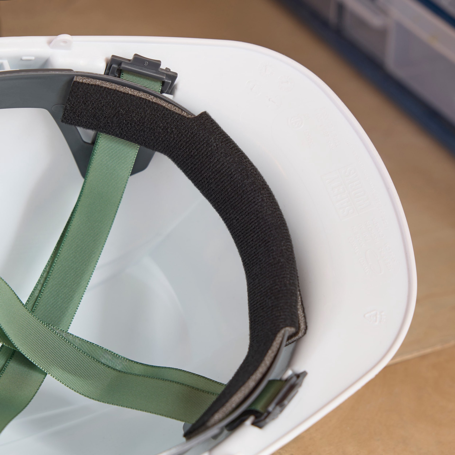 slide 6 of 6, Safety Works White Hard Hat, 1 ct