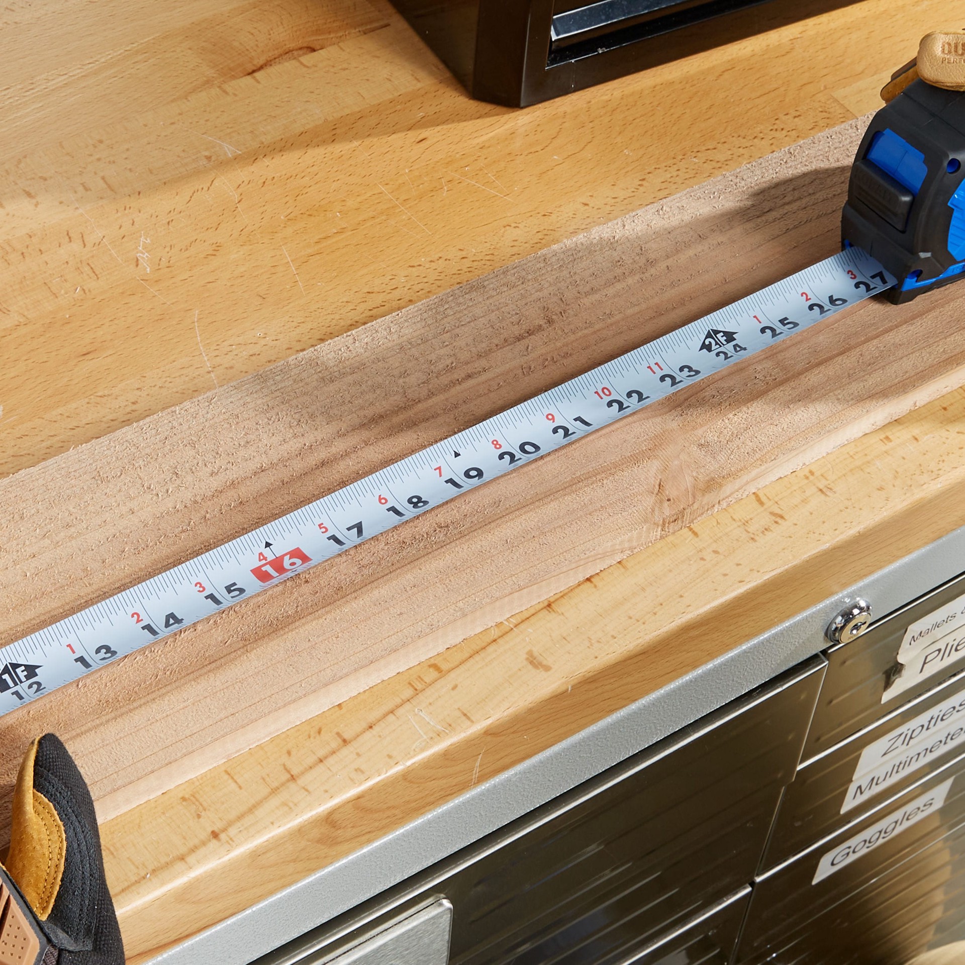 slide 5 of 6, Kobalt Compact 30-ft Tape Measure, 1 ct
