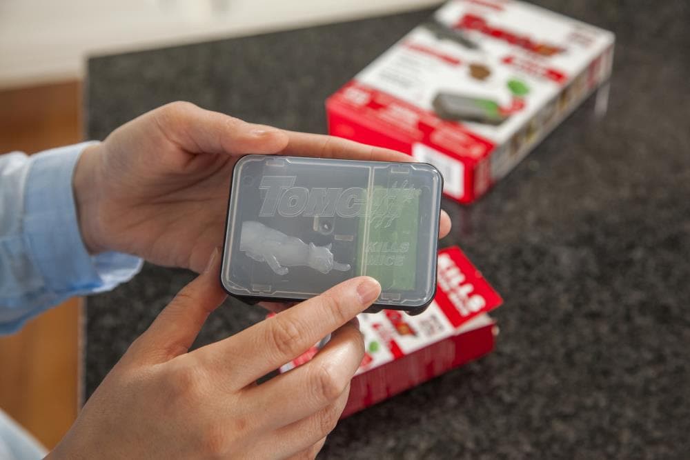 slide 2 of 6, TOMCAT Child Resistant, Disposable Mouse Kill, 1 ct