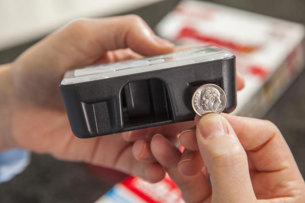 slide 4 of 6, TOMCAT Child Resistant, Disposable Mouse Kill, 1 ct