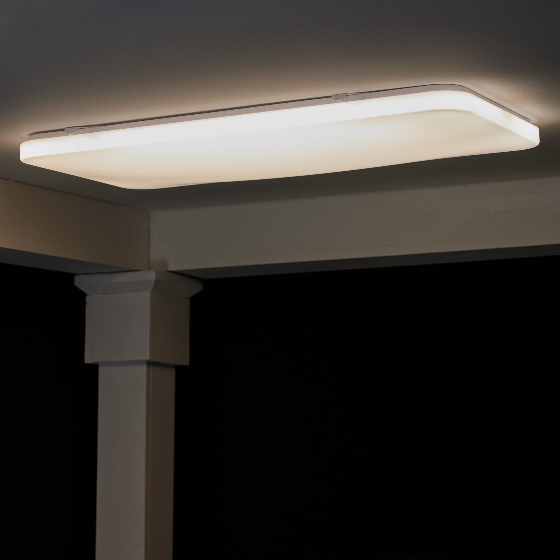 slide 5 of 6, Utilitech 1 -Light 28-in White Integrated LED Flush Mount Light, 1 ct