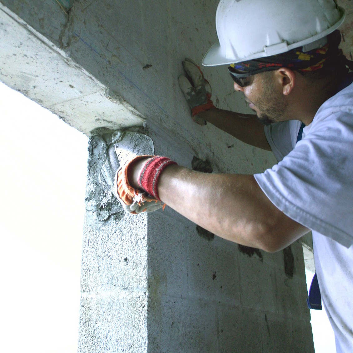 slide 2 of 5, QUIKRETE Polymer Modified Structural Repair 20 -lb Concrete Repair accessory, 1 ct