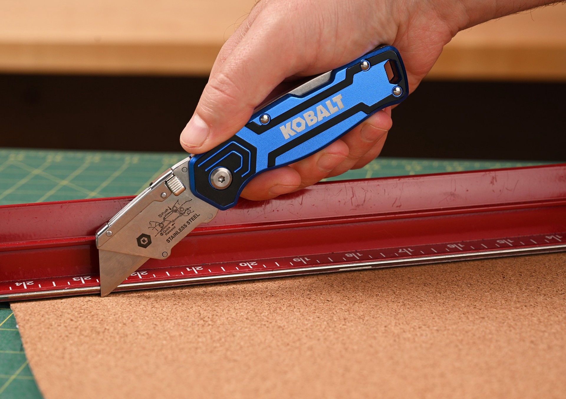 slide 6 of 6, Kobalt Blue 3pk Lockback 3/4-in 3 -Blade Folding Utility Knife, 1 ct