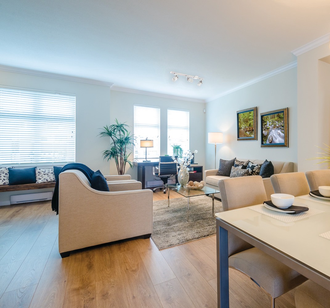 slide 6 of 6, Lithonia Lighting LTKCYLD Series Track Kit 44.0-in 3 -Light Nickel GU10 pin base Traditional Linear Track Lighting Kit with Flat back Pivoting Heads, 1 ct