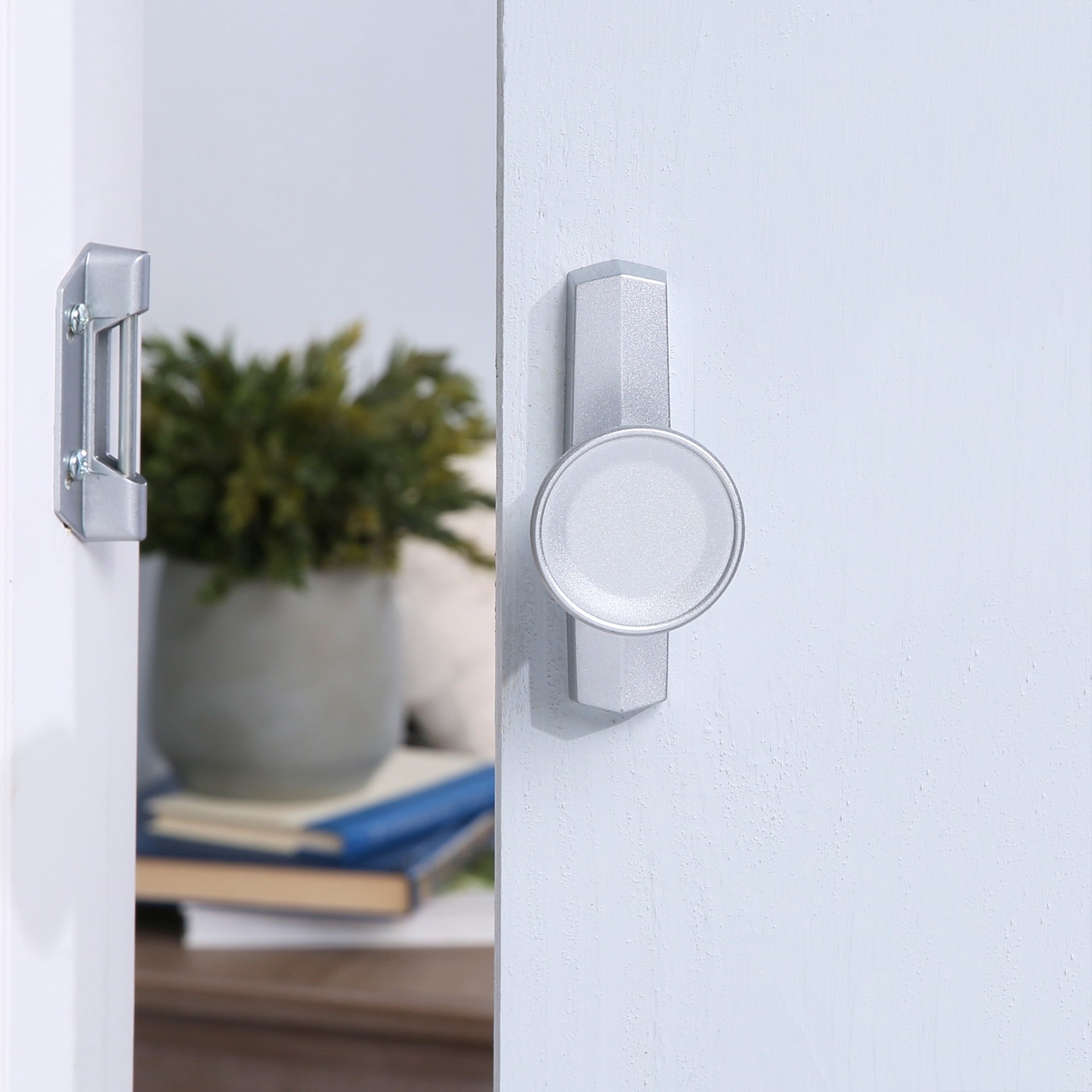 slide 2 of 6, WRIGHT PRODUCTS Universal Matte Silver Lockable Screen/Storm door Replacement Handleset, 1 ct