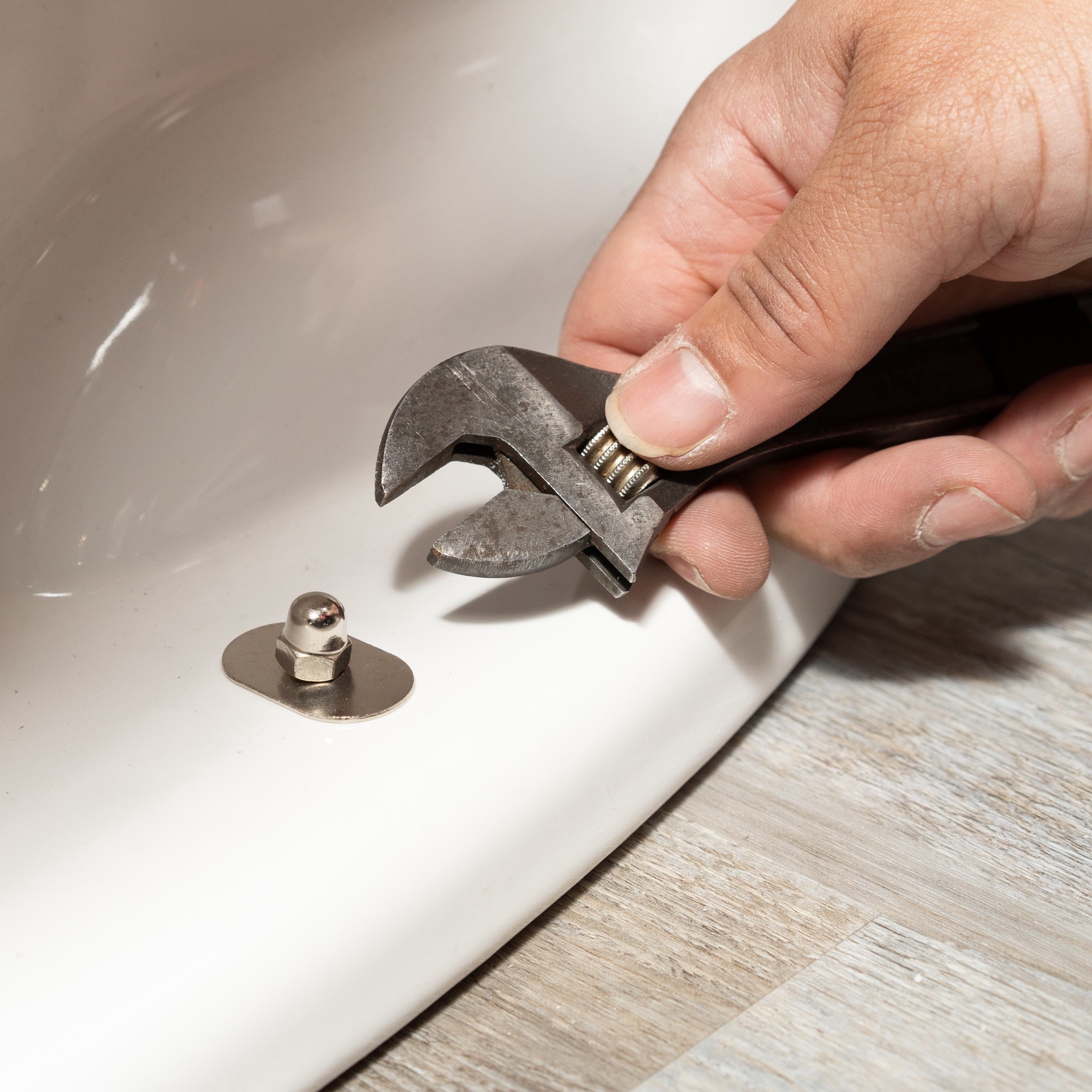 slide 6 of 6, RELIABILT Polished brass Toilet hardware kit, 1 ct