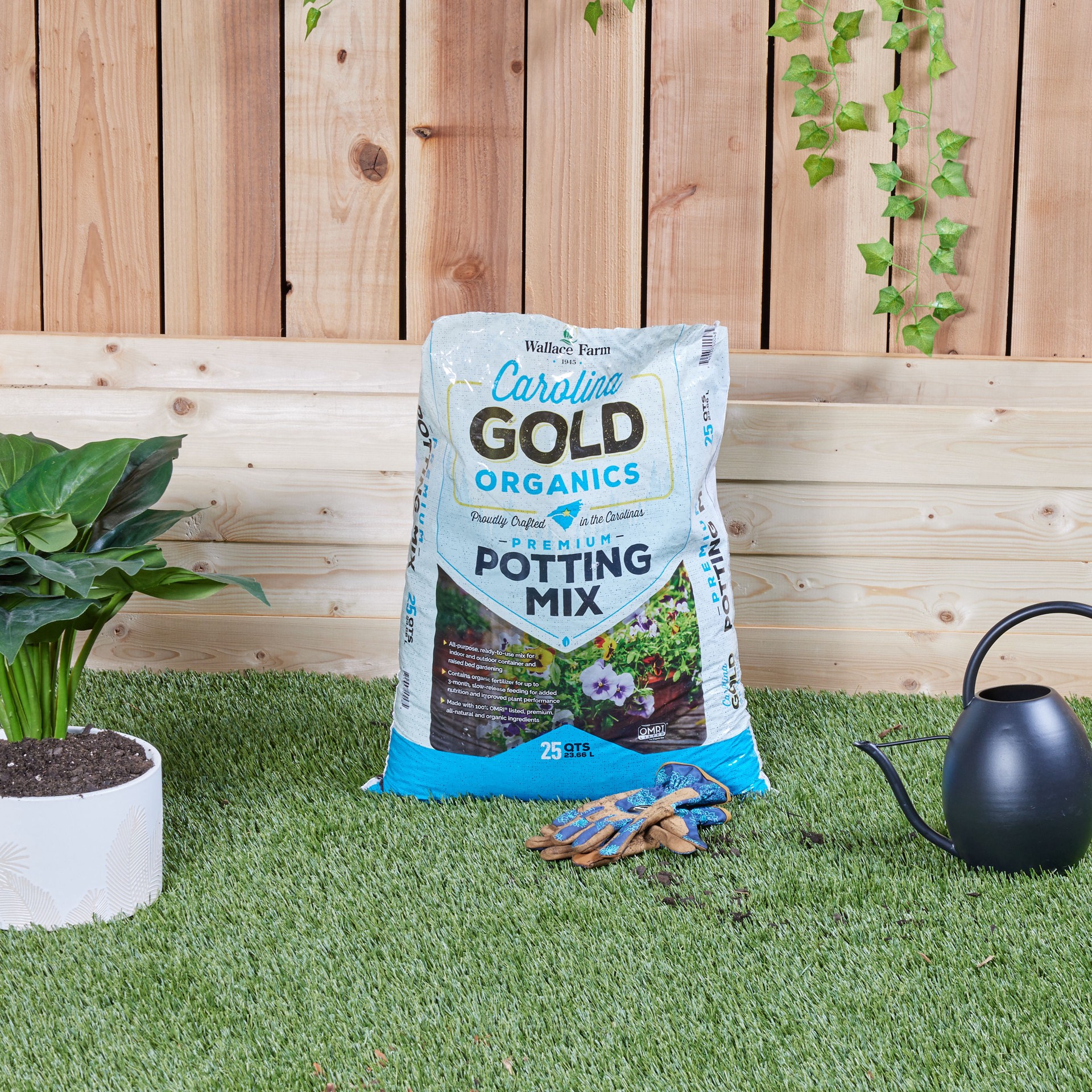 slide 5 of 6, Carolina GOLD Carolina GOLD All-purpose Organic Potting soil mix, 1 ct