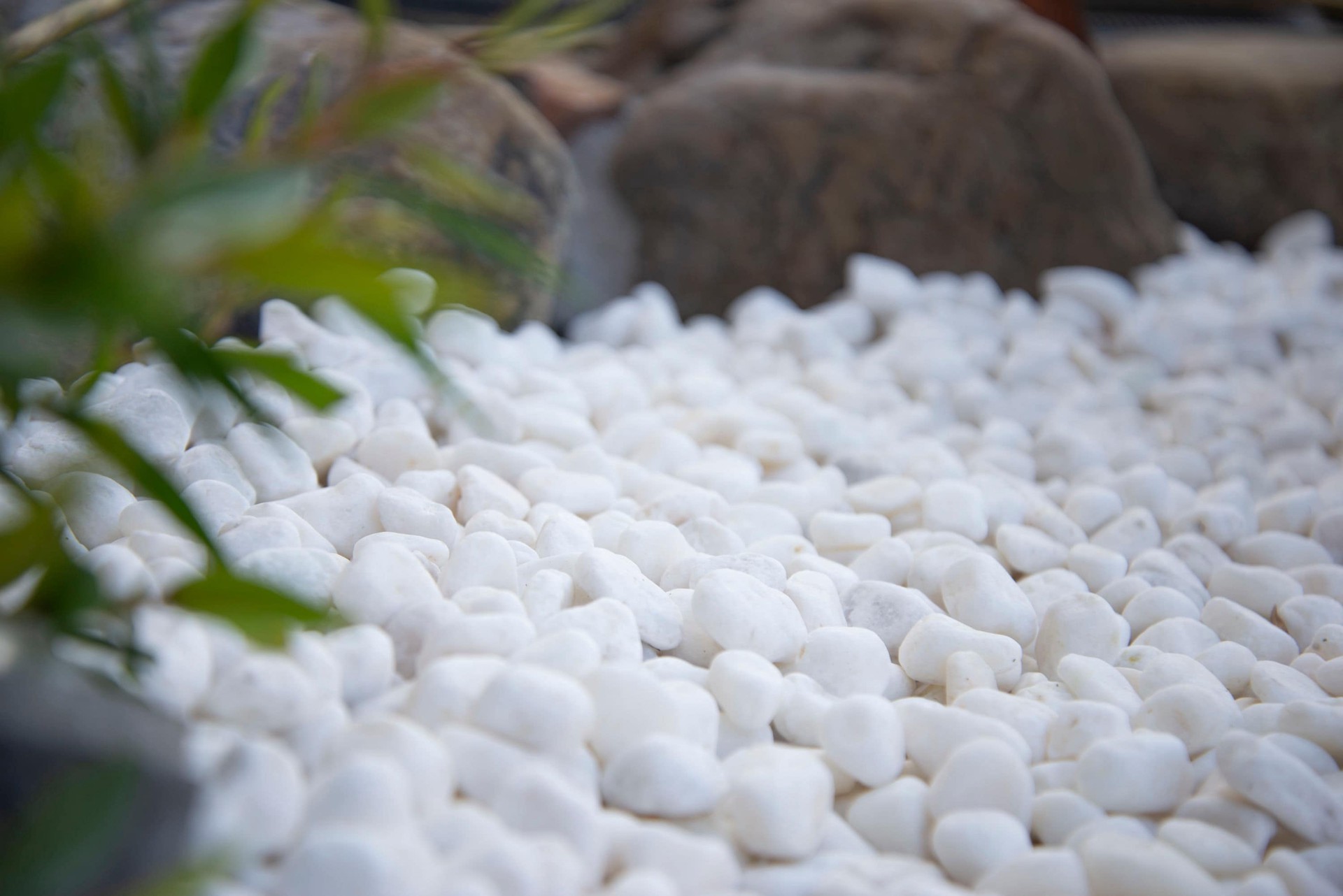 slide 4 of 6, WonderLand 0.4 cu ft White Decorative rock (0.5 - 3-in), 1 ct