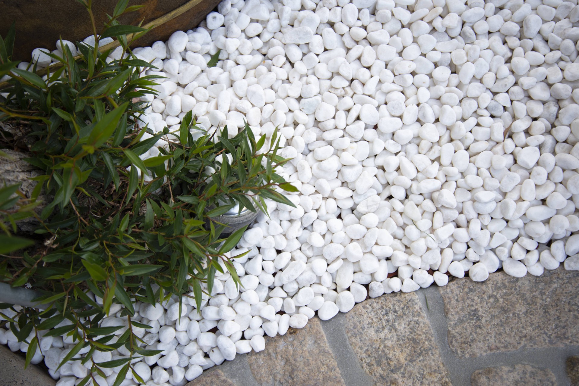 slide 5 of 6, WonderLand 0.4 cu ft White Decorative rock (0.5 - 3-in), 1 ct