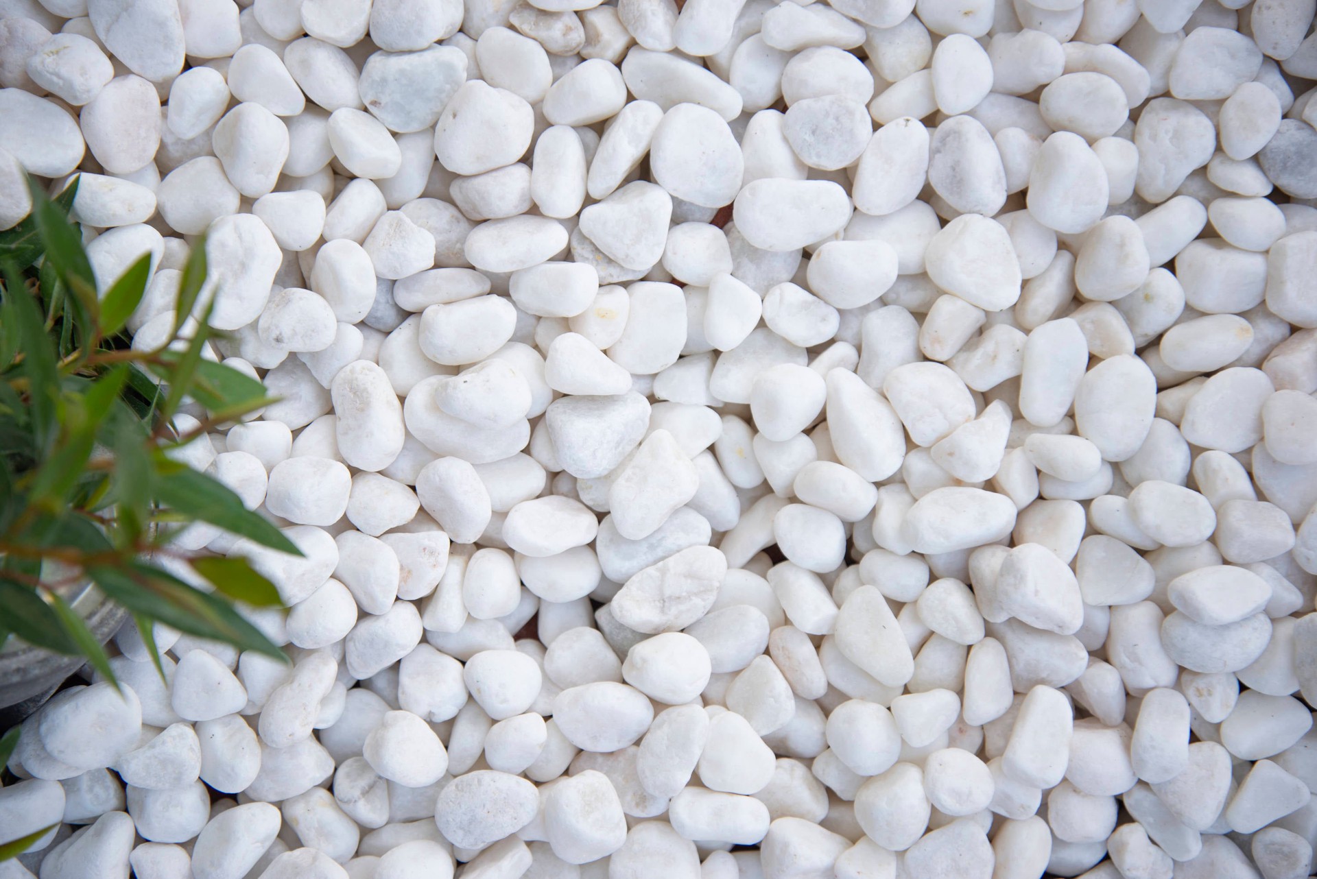 slide 6 of 6, WonderLand 0.4 cu ft White Decorative rock (0.5 - 3-in), 1 ct