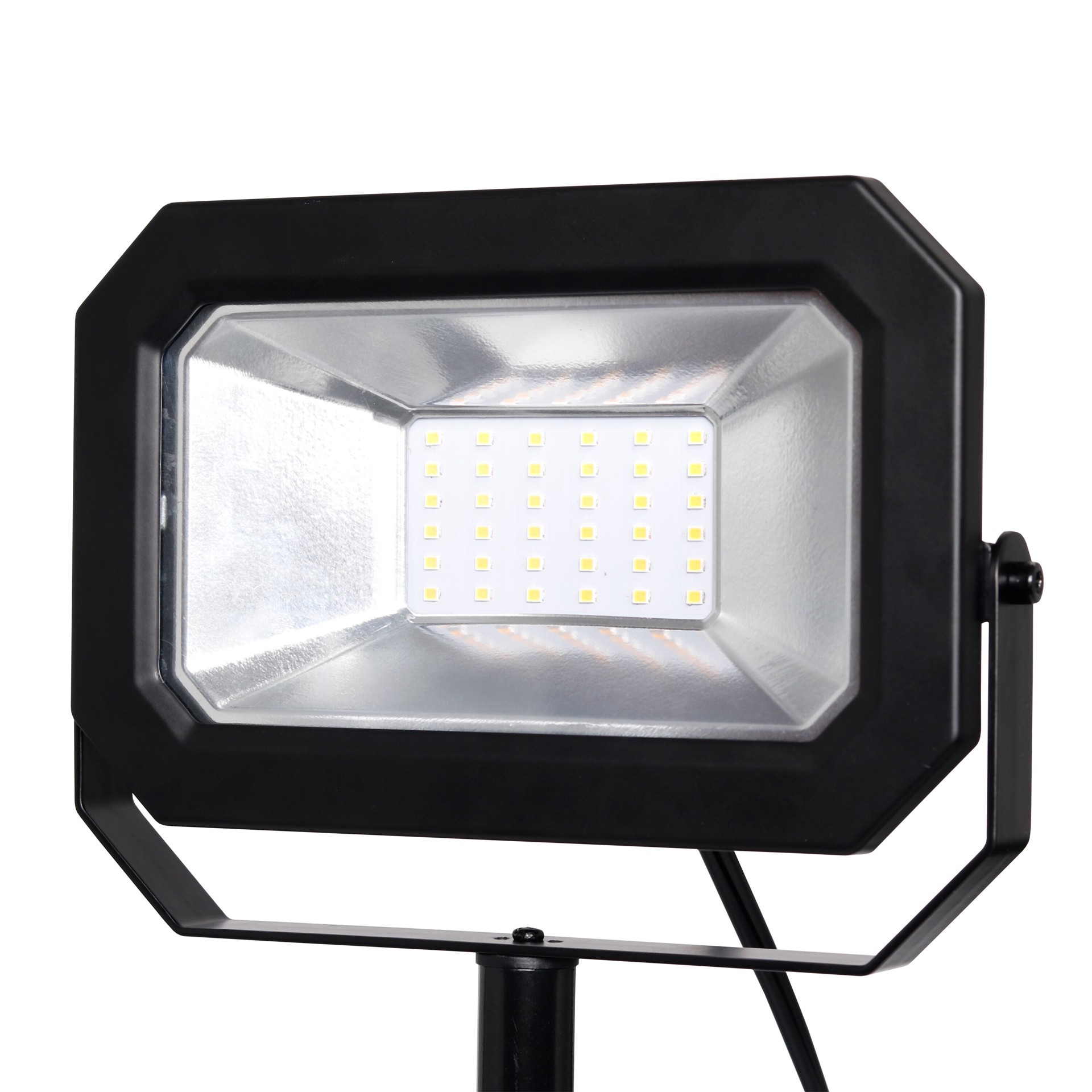 slide 3 of 6, Harbor Breeze 2500 -Lumens 32 -Watt Black Low voltage Plug-in LED Flood light, 1 ct