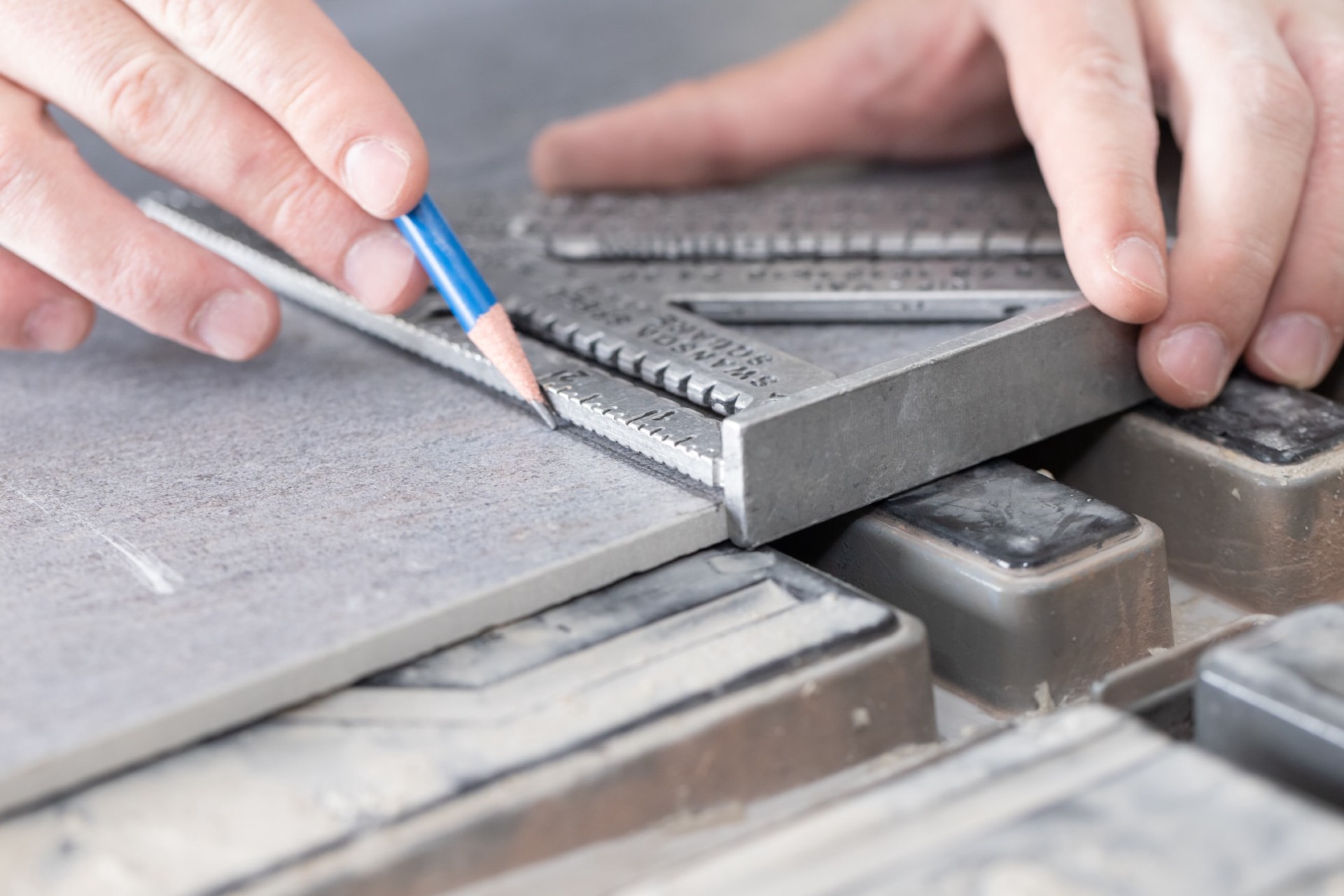 slide 6 of 6, Swanson Tool Company Aluminum Rafter/Speed square, 1 ct