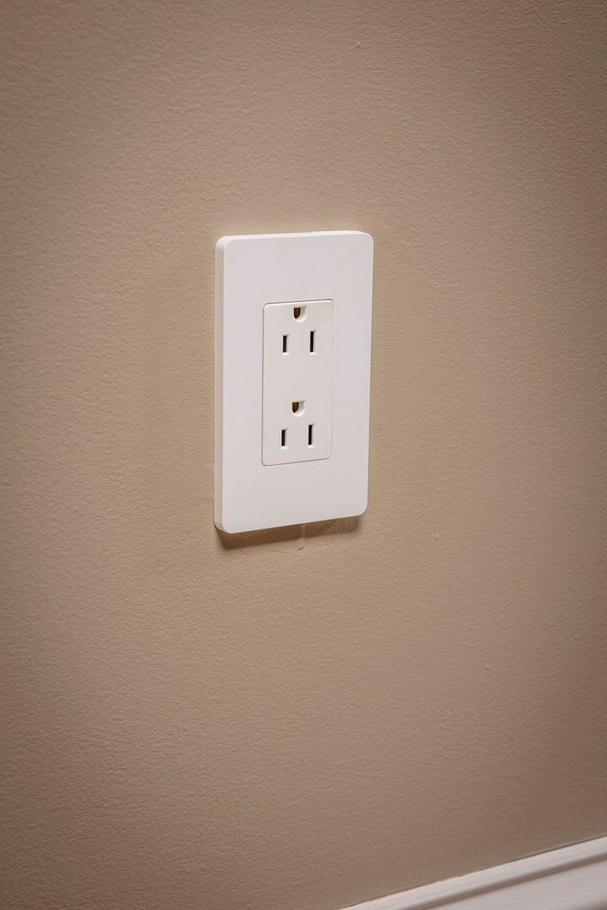 slide 5 of 5, Square D X Series 15 -Amp 125-volt Tamper Resistant Residential Decorator Outlet , Matte White, 1 ct
